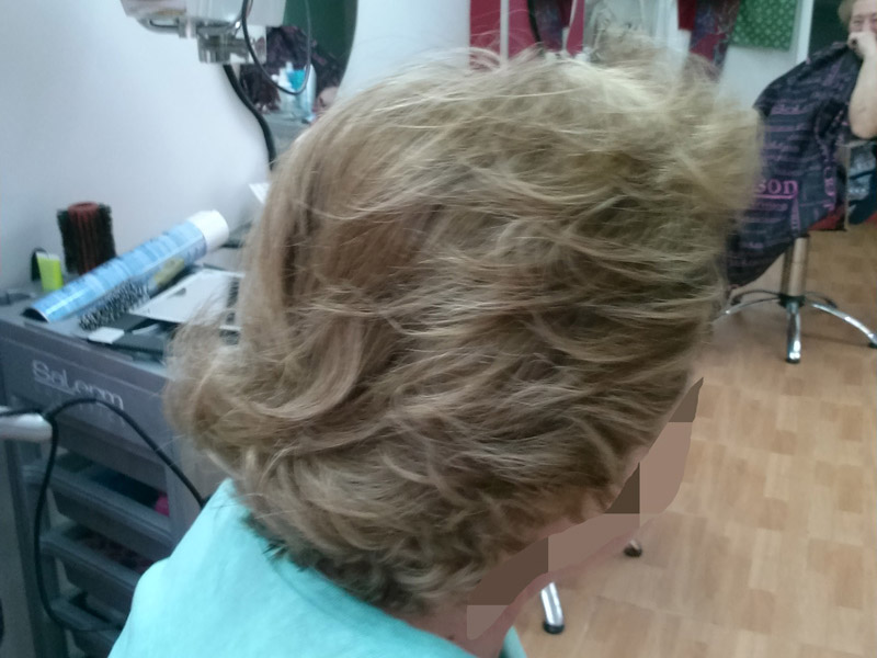 Prótesis de cabello Sintética
